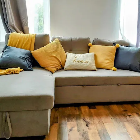 Apartman O2 1 Bedroom-entire Apartment, 38b, Wi-fi, Netflix